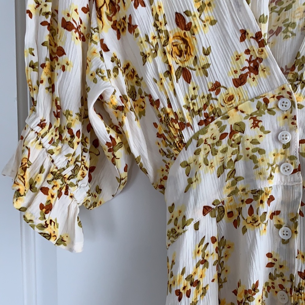 Faithful the brand floral dress - Picture 3 of 6